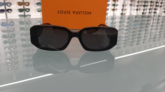 Louis Vuitton Icon Eye Cat Black S00